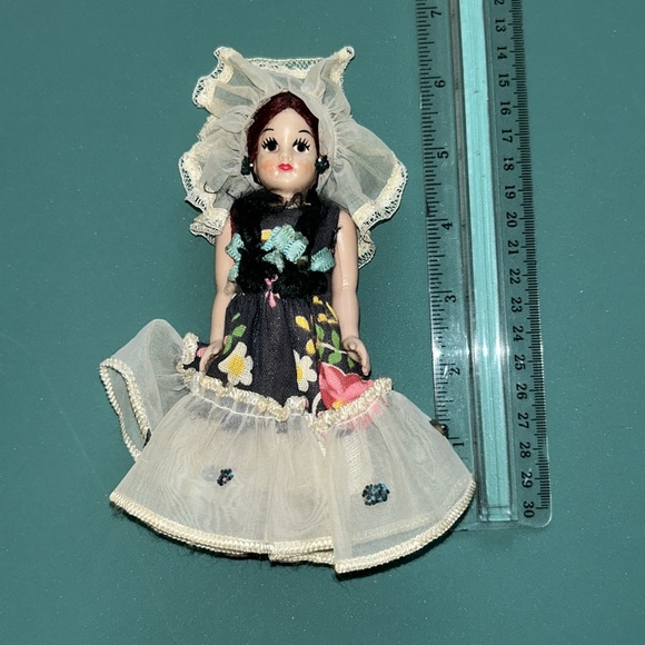 Three 1970s era Dolls ~ Vintage Collectibles - Picture 3 of 8